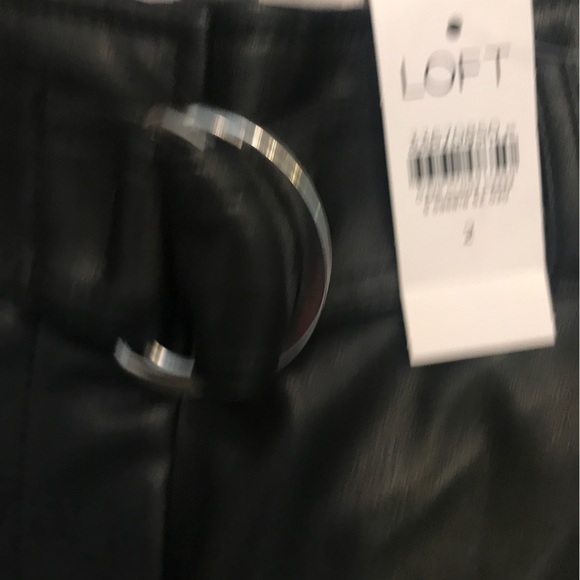 NWT. ANN TAYLOR faux leather Belted Slim Taper Pants trouser, Black, size 2 - Picture 9 of 9
